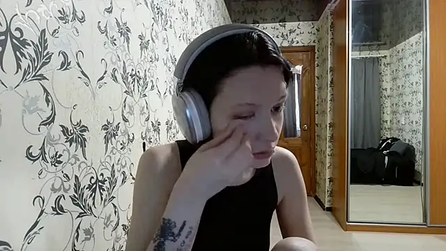 LxayBloom online show from March 2026 12:51:02 PM