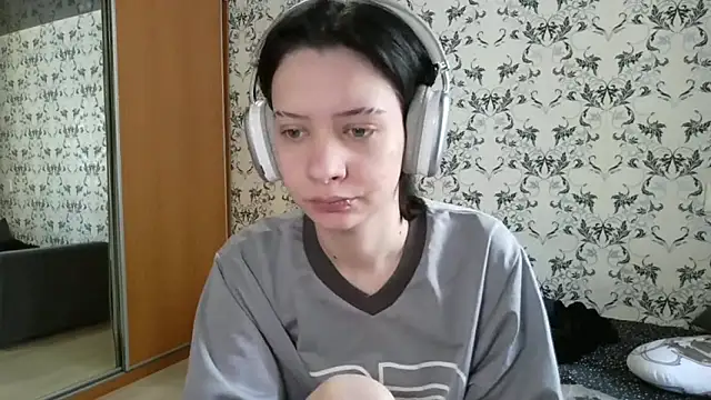 LxayBloom online show from March 2026 07:24:01 AM