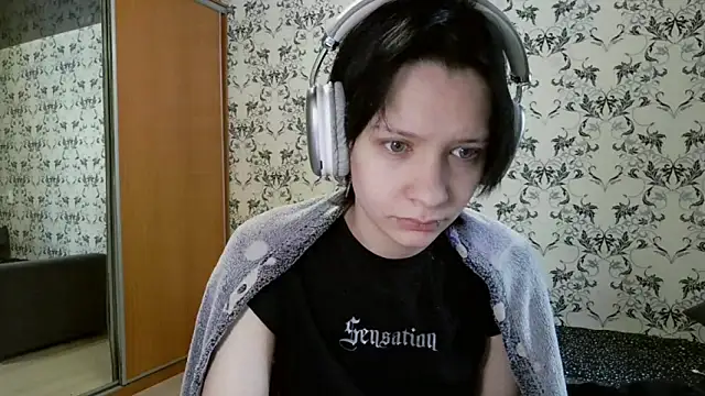 LxayBloom online show from March 2026 06:17:01 AM