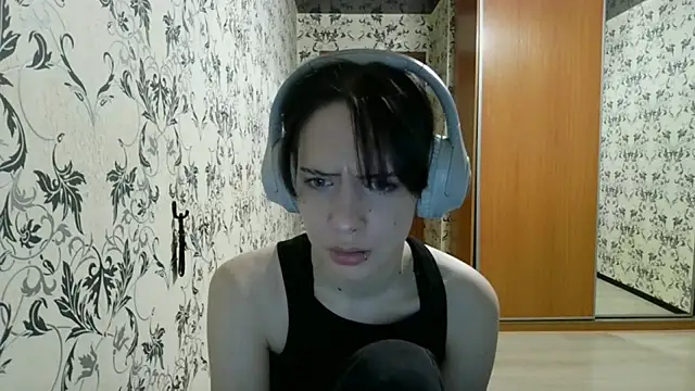 LxayBloom online show from April 2026 12:03:01 AM