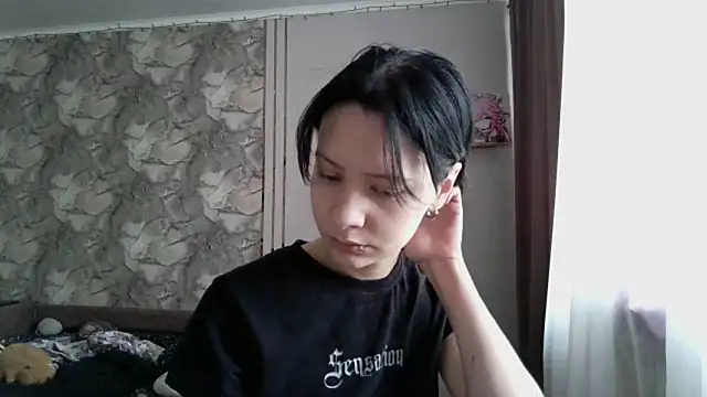 LxayBloom online show from February 2026 08:45:01 AM