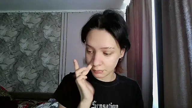 LxayBloom online show from February 2026 08:11:01 AM