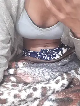 Royal Gril online show from February 2026 05:01:02 PM