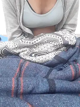 Royal Gril online show from February 2026 12:10:02 AM