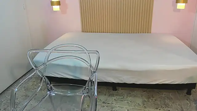 ZoeFox5 online show from January 2026 02:42:01 PM