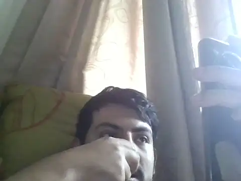 Snapshot of Mateotubbe chatting on May 2026 09:45:02 PM Mateotubbe online show from May 2026 09:45:02 PM