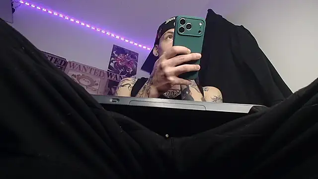 Anhony Muscle online show from February 2026 07:45:02 PM