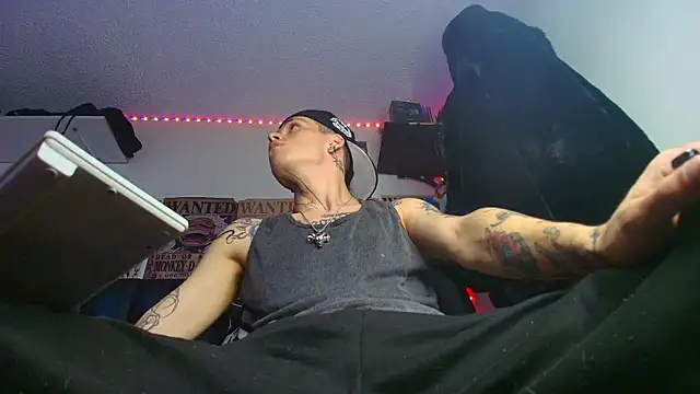 Anhony Muscle online show from April 2026 09:44:01 PM