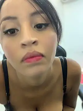 PaulaSweetFire  online show from May 2026 09:51:01 PM