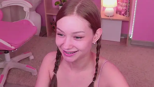 sheilaa pink online show from April 2026 03:39:02 PM
