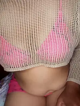 Snapshot of mileez_secret chatting on February 2026 02:32:01 AM mileez secret online show from February 2026 02:32:01 AM