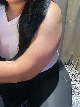 Lina Velvet  online show from April 2026 01:07:01 AM