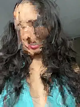 Snapshot of auroramooon chatting on February 2026 03:04:02 AM auroramooon online show from February 2026 03:04:02 AM