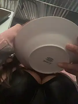 Snapshot of cinthia2011 chatting on February 2026 06:57:02 PM cinthia2011 online show from February 2026 06:57:02 PM