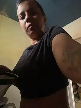 Snapshot of cinthia2011 chatting on February 2026 06:30:01 PM cinthia2011 online show from February 2026 06:30:01 PM