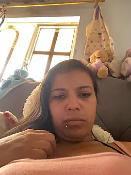 Snapshot of cinthia2011 chatting on January 2026 06:00:01 PM cinthia2011 online show from January 2026 06:00:01 PM