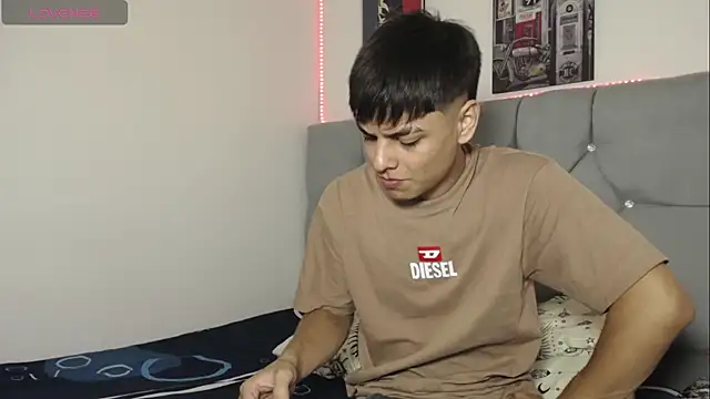 Loganjhonson19 online show from January 2026 04:08:01 AM