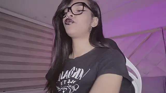 mia gatesvg online show from February 2026 02:55:02 AM