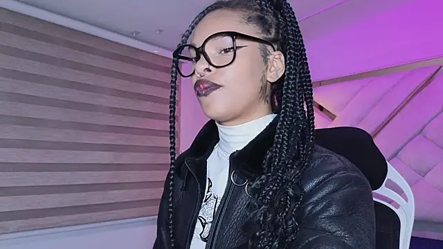 mia gatesvg online show from March 2026 02:58:02 AM