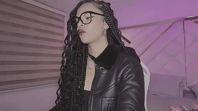 mia gatesvg online show from February 2026 02:57:02 AM