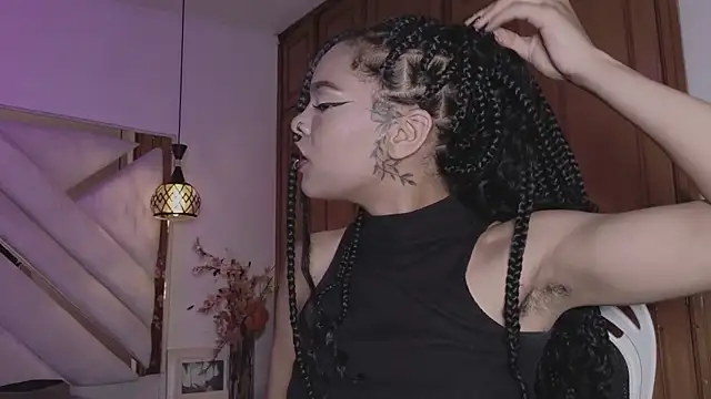 mia gatesvg online show from March 2026 03:28:01 AM