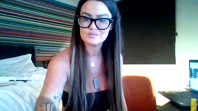 ScottishIvy online show from January 2026 08:23:01 PM