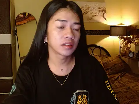 EnviousMaddie online show from April 2026 05:47:02 PM