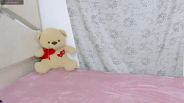 Snapshot of bamby_kittyy chatting on January 2026 02:06:02 AM bamby kittyy online show from January 2026 02:06:02 AM