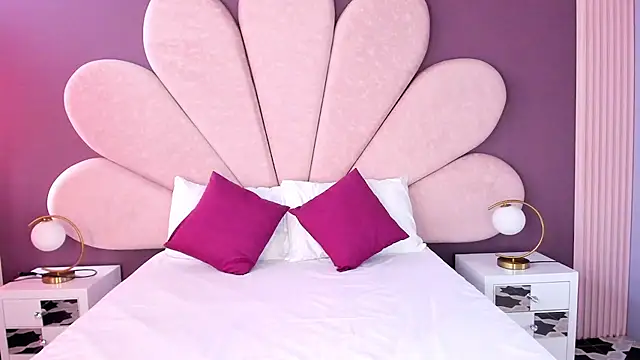 LolaGray   online show from February 2026 02:52:01 PM