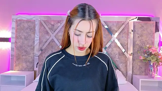 LolaGray   online show from May 2026 06:58:01 PM