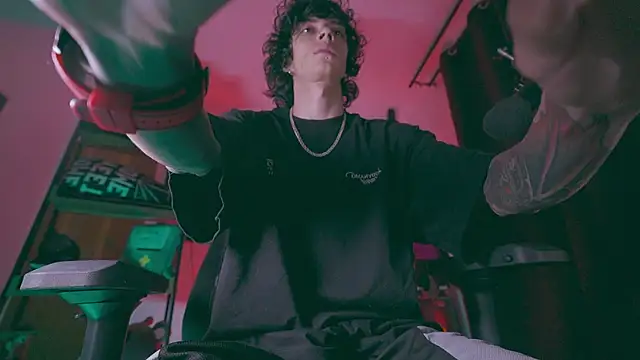 Olliver   y online show from April 2026 03:24:02 AM