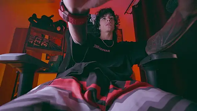 Olliver   y online show from April 2026 01:53:02 AM