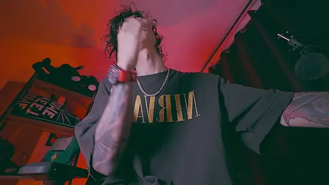 Olliver   y online show from April 2026 01:18:02 AM