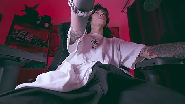 Olliver   y online show from February 2026 03:18:02 AM