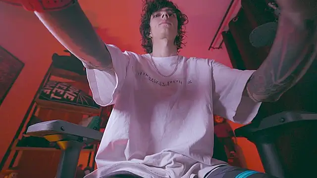 Olliver   y online show from April 2026 11:38:02 PM