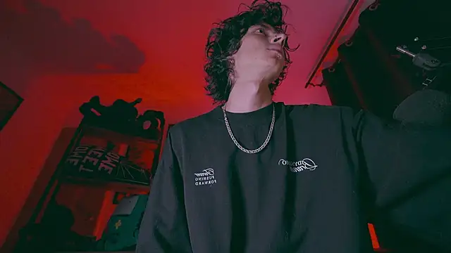 Olliver   y online show from April 2026 02:18:01 AM