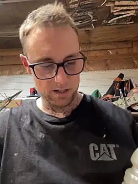 Snapshot of WIDBIGWHITECOCK chatting on February 2026 05:27:01 AM WIDBIGWHITECOCK online show from February 2026 05:27:01 AM