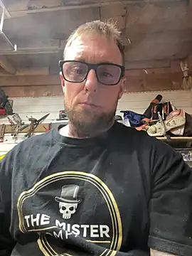 Snapshot of WIDBIGWHITECOCK chatting on February 2026 06:13:02 AM WIDBIGWHITECOCK online show from February 2026 06:13:02 AM