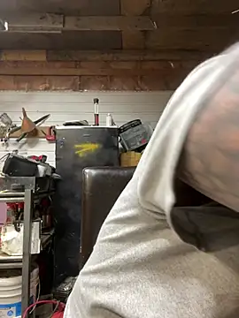 Snapshot of WIDBIGWHITECOCK chatting on February 2026 04:33:01 AM WIDBIGWHITECOCK online show from February 2026 04:33:01 AM