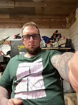 Snapshot of WIDBIGWHITECOCK chatting on February 2026 05:41:01 AM WIDBIGWHITECOCK online show from February 2026 05:41:01 AM