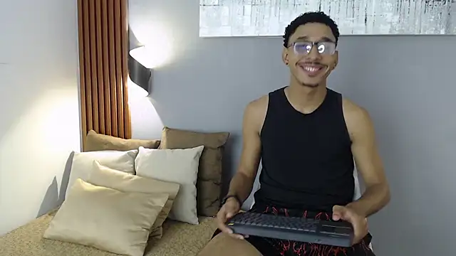 Julian Dark  online show from February 2026 04:23:01 AM