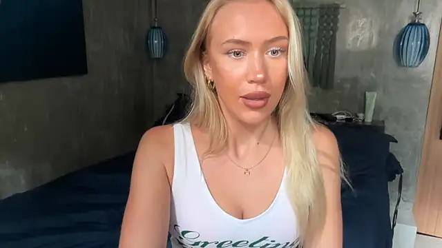 Snapshot of livsslife chatting on April 2026 01:08:01 AM livsslife online show from April 2026 01:08:01 AM