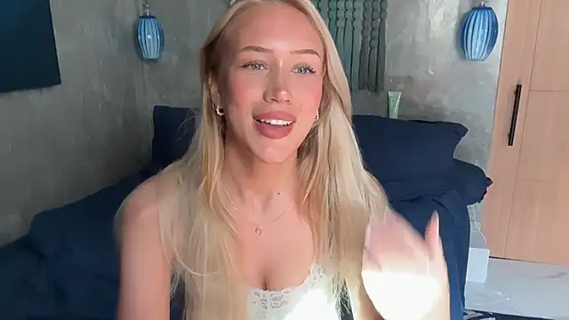 Snapshot of livsslife chatting on March 2026 01:10:01 AM livsslife online show from March 2026 01:10:01 AM