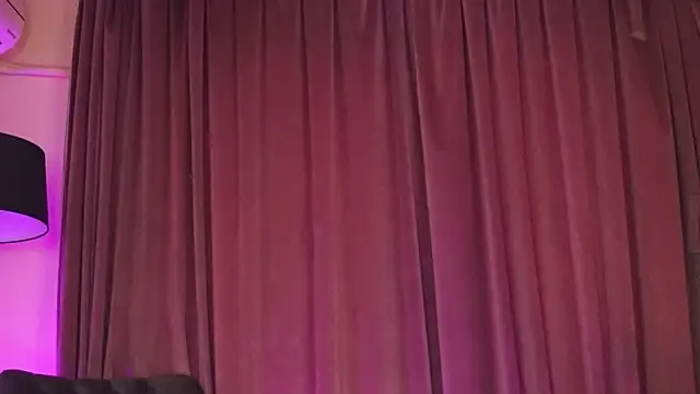 ZariaaVera online show from May 2026 04:39:02 AM