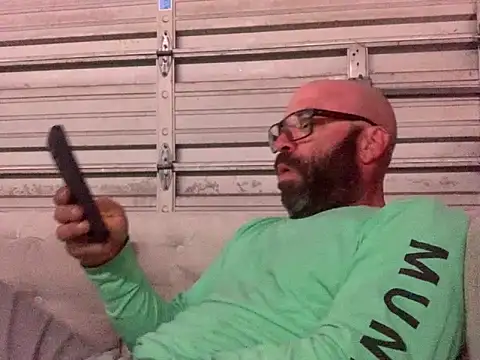 Snapshot of calimeatstick chatting on March 2026 01:00:01 PM calimeatstick online show from March 2026 01:00:01 PM