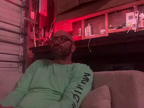 Snapshot of calimeatstick chatting on March 2026 11:38:02 AM calimeatstick online show from March 2026 11:38:02 AM