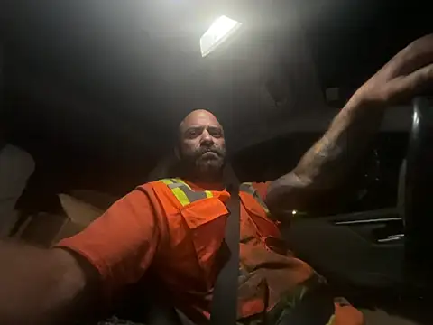 Snapshot of calimeatstick chatting on March 2026 11:33:02 AM calimeatstick online show from March 2026 11:33:02 AM