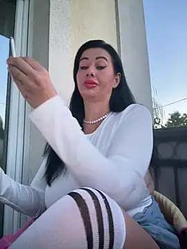 IRISWHITE17 online show from July 2026 02:34:01 AM