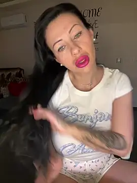 IRISWHITE17 online show from March 2026 05:15:01 AM