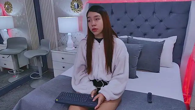 VioletFroost online show from February 2026 12:25:02 PM